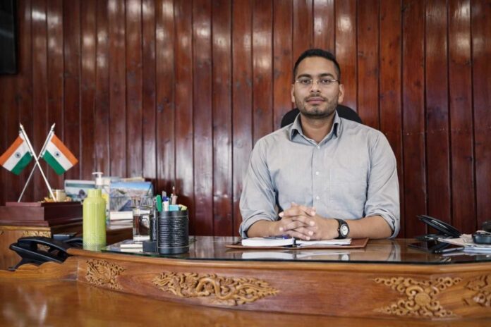 आईएएस सचिन कुमार वैश्य की आधिकारिक फोटो।