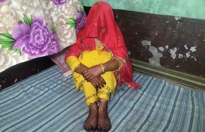 दूल्हा आरिफ फरार