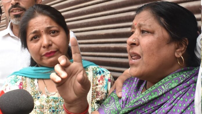 मेरठ सेंट्रल मार्केट की सीलिंग